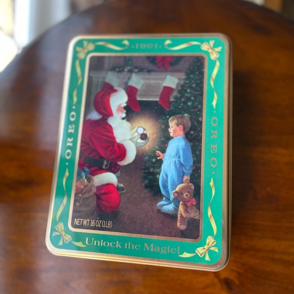 SET of TEN vintage Oreo Tins from 1990-1995 - Picture 4 of 11